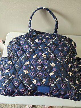 Vera Bradley Factory Style Ultralight Grand Traveler Bag